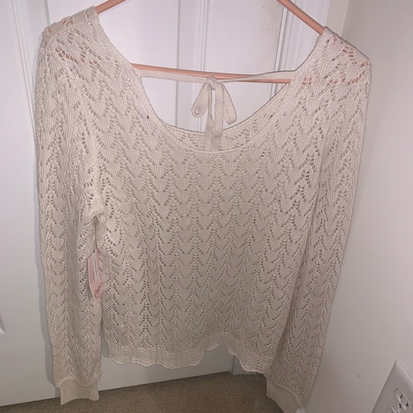 ⭐️NWT Candie’s Ivory Silk Sweater - Picture 2 of 4